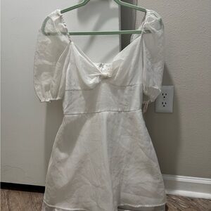 Elegant White Puff Sleeve Dress